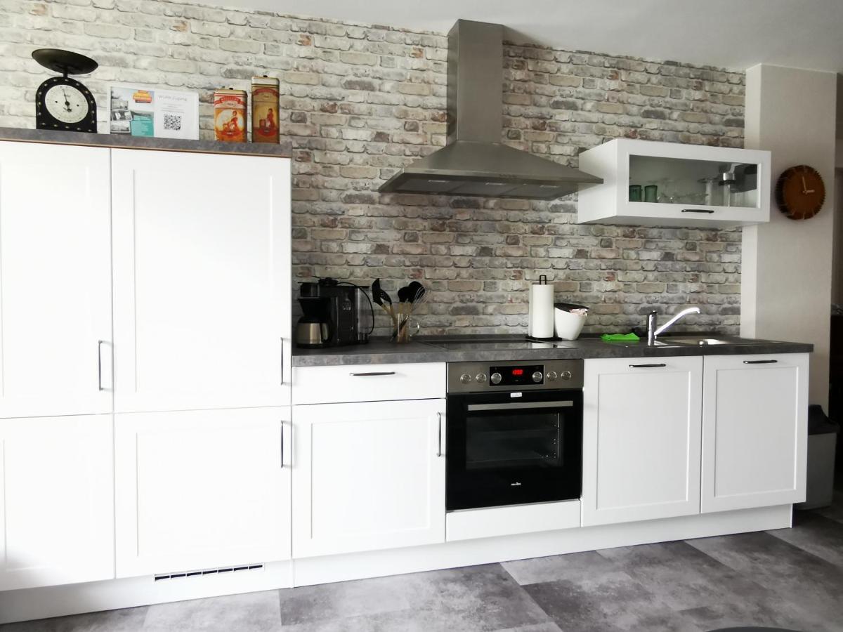 Naturnahe Schoene Neu Gestaltete Ferienwohnung Wurselen Exterior photo