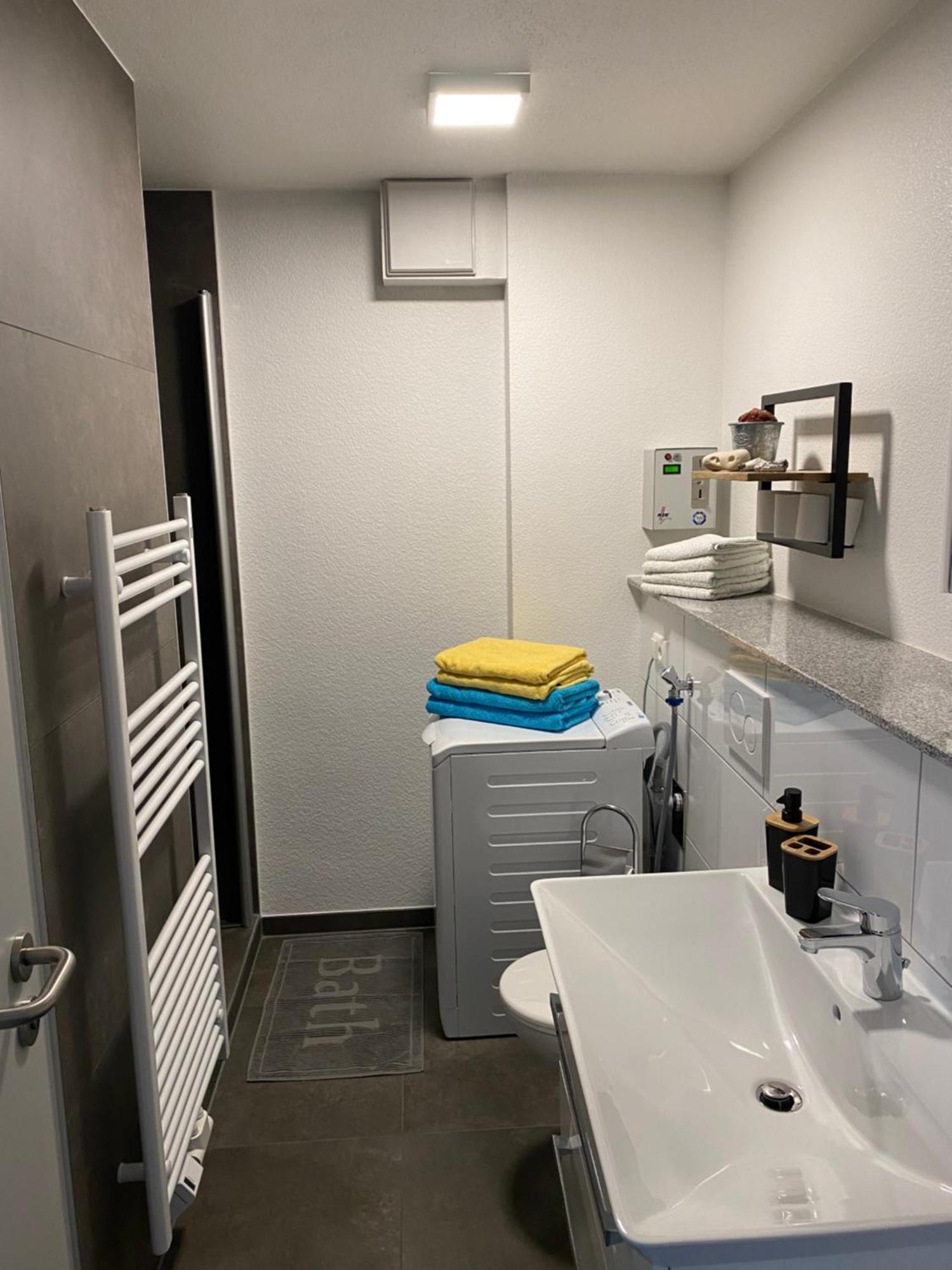 Naturnahe Schoene Neu Gestaltete Ferienwohnung Wurselen Exterior photo
